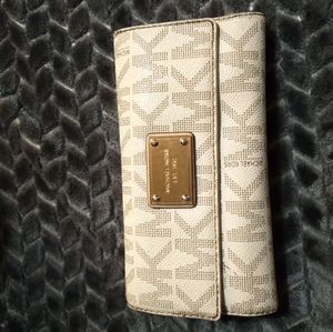 Michael Kors wallet